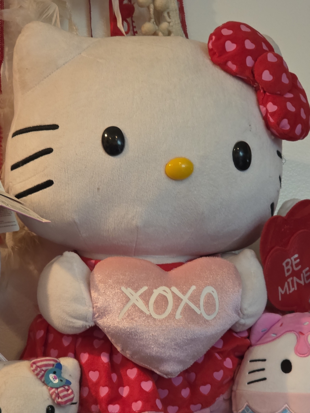 Hello Kitty Greeter  Pink XOXO Heart Accent Pillow Plush